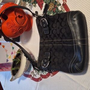 COACH ⚘️ SOHO Midi File Shoulderbag BLACK LEATHER/SIG JACQUARD ('05) EUC VINT ⚘️